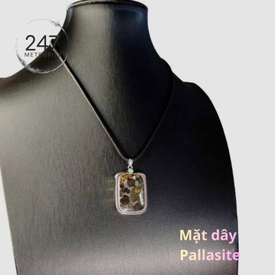 Mặt dây chuyền Pallasite